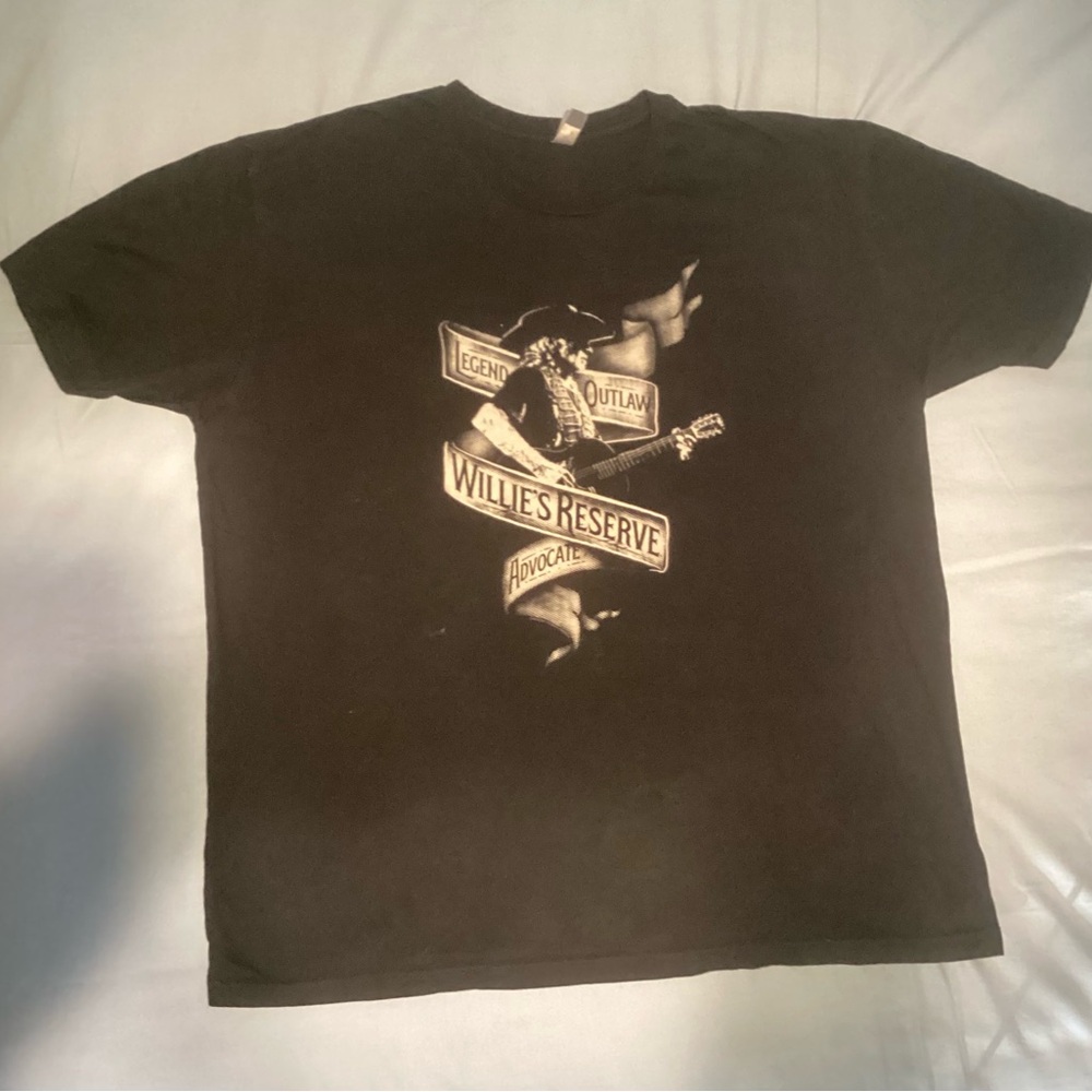 Willie Nelson Outlaw Legend T-shirt